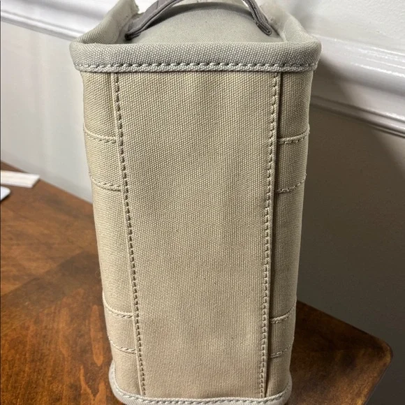 MARC JACOBS THE TOTE BAG- BEIGE COLORBLOCK - Picture 9 of 16